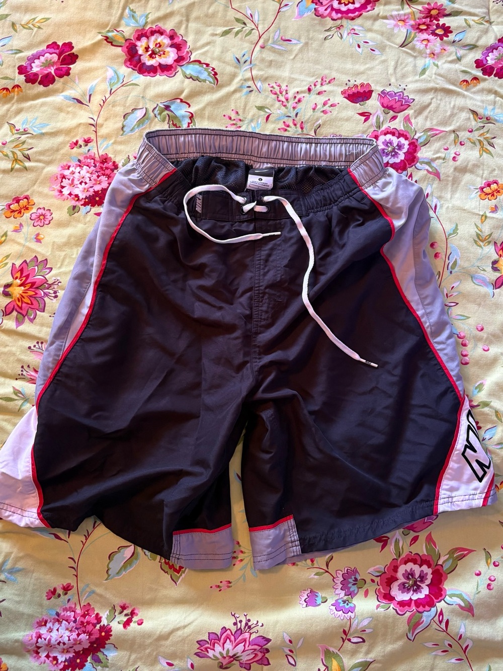 Nike vintage Y2K color block black grey board shorts swim trunks large 8” inseam
